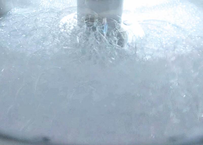 Bubbles in the cosmetic production process Bubbles in the cosmetic production process