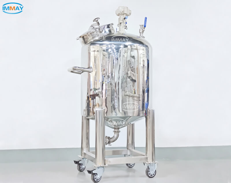 Stainless steel mixing tanks with pneumatic mixer Stainless steel mixing tanks with pneumatic mixer